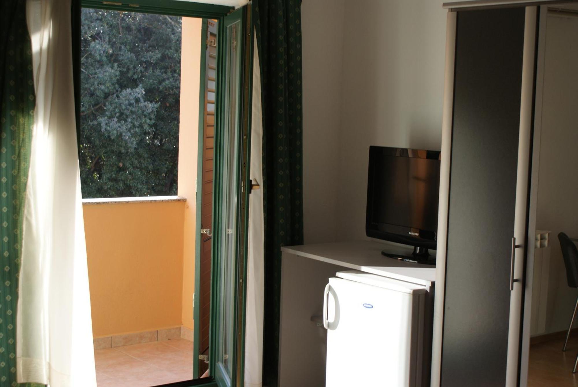 Hotel Pansion Ana Mali Lošinj Exterior foto