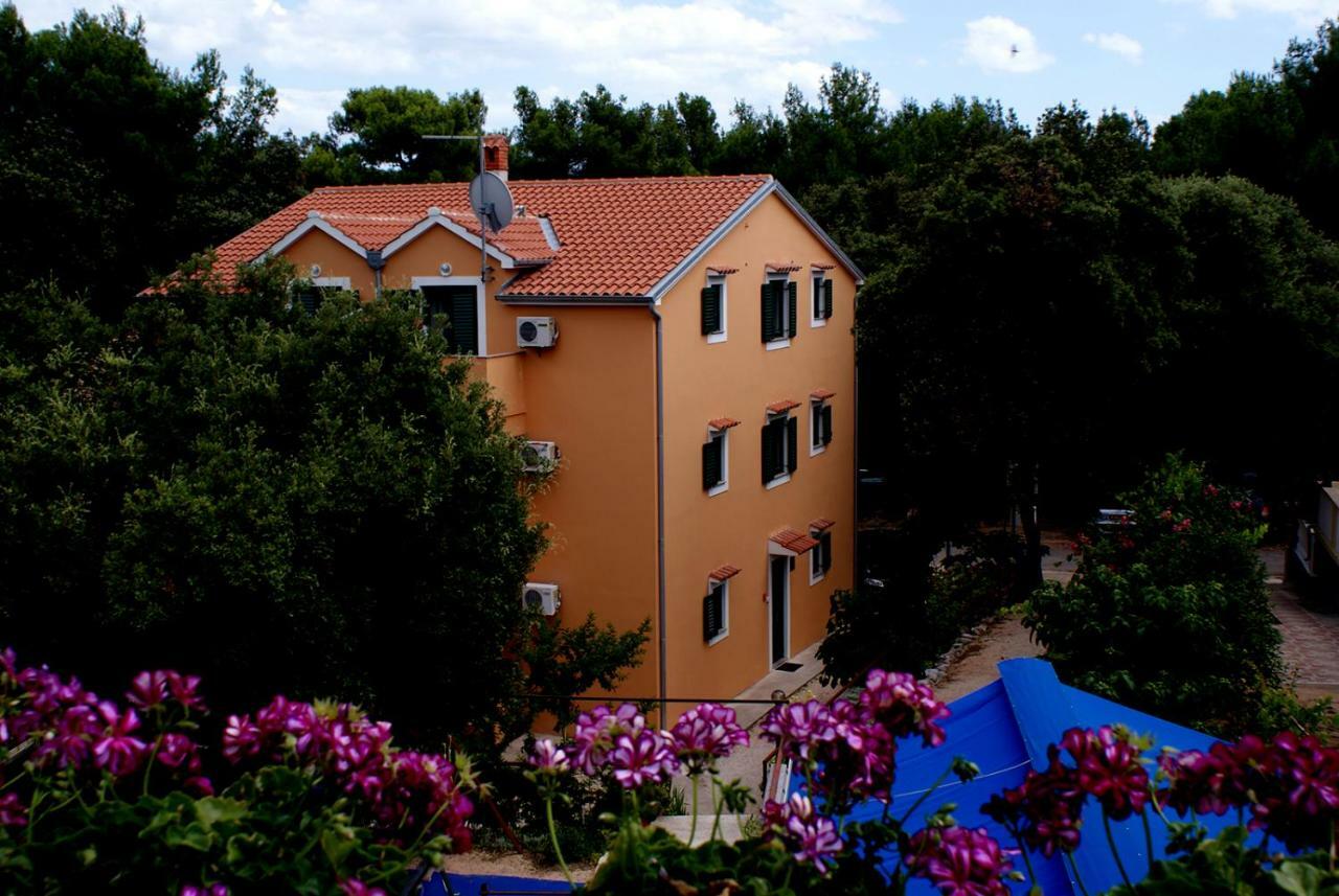 Hotel Pansion Ana Mali Lošinj Exterior foto