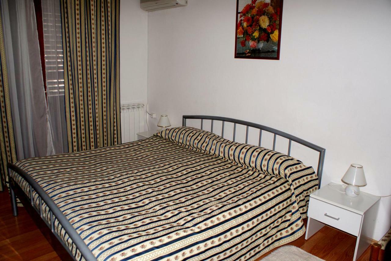 Hotel Pansion Ana Mali Lošinj Exterior foto